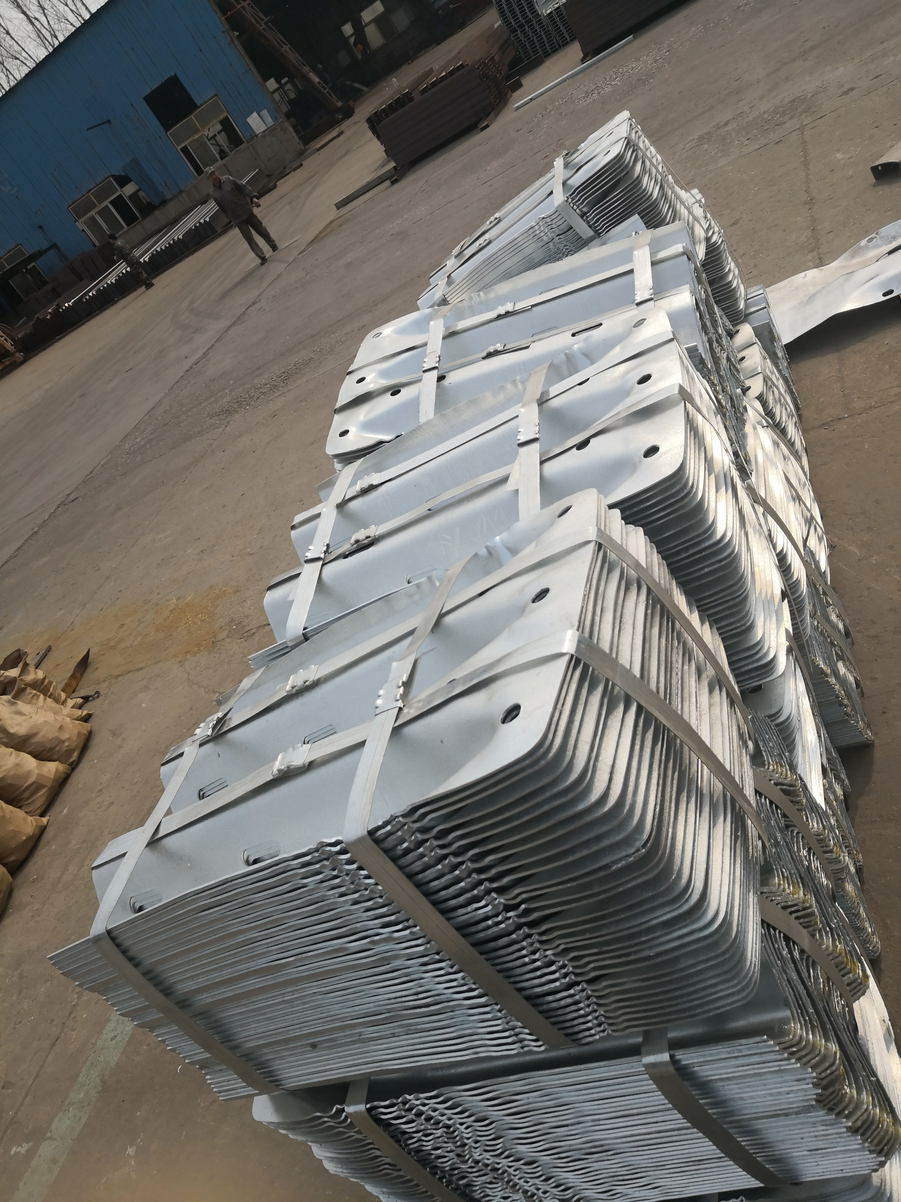 Road Safety Guardrail Bridge Terminal End Hot Dip Galvanized Construction Customized