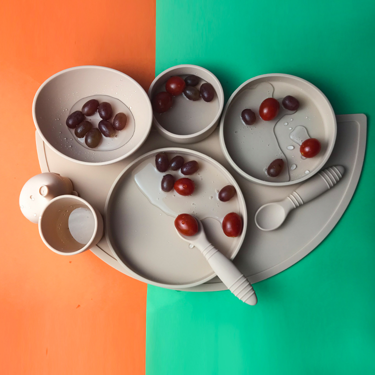 Baby Plain Suction Bowl And Plate Set Silicone Food Grade With Spoon