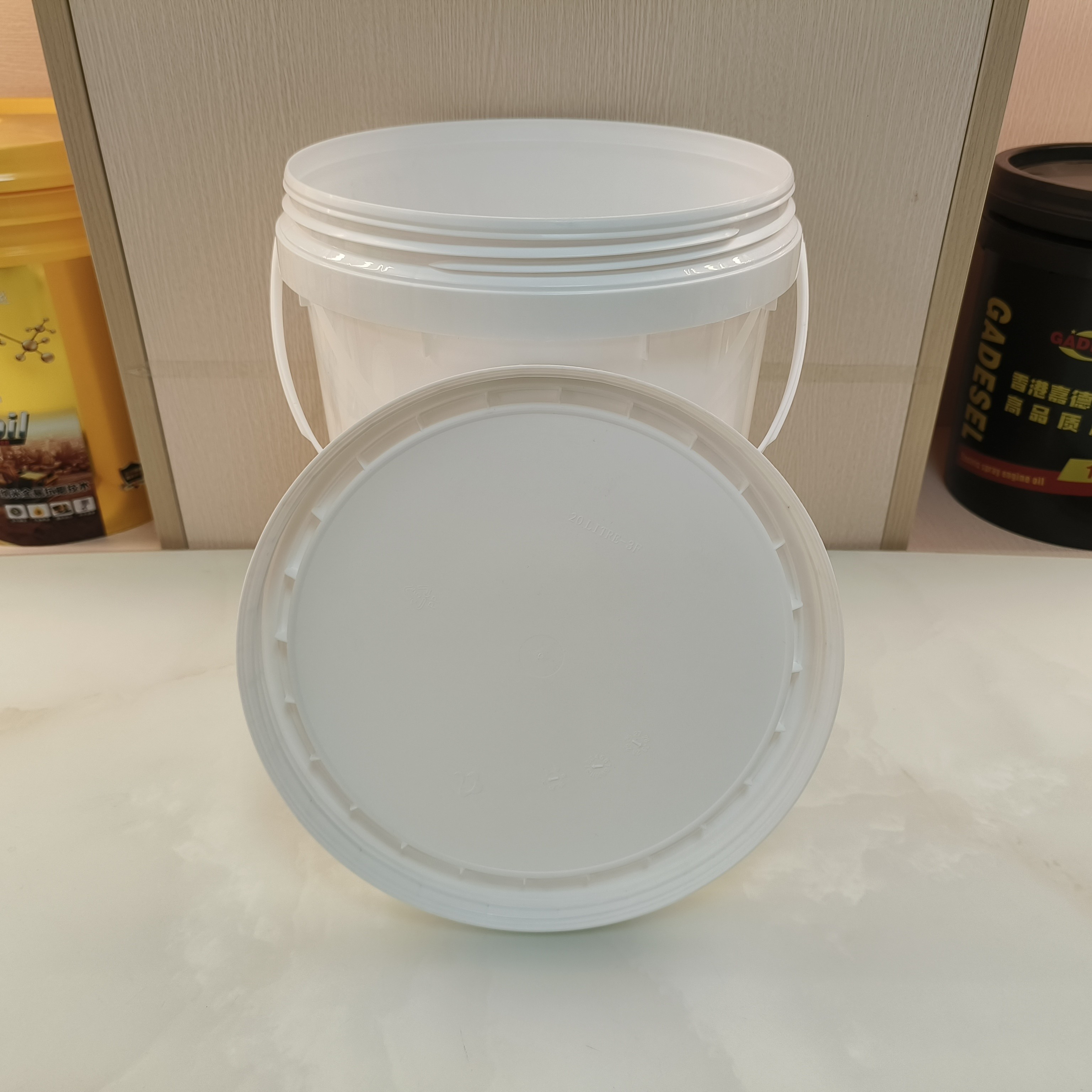 Food Grade Polyethylene Oil Bucket Big Round Plastic Buckets UV Resistant