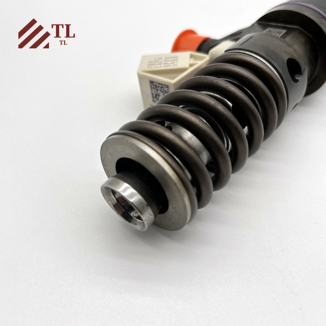 Fuel Injector 7422378579 7422459521 7422501885 7422569104 7422569106 for Volvo Construction Machinery Parts