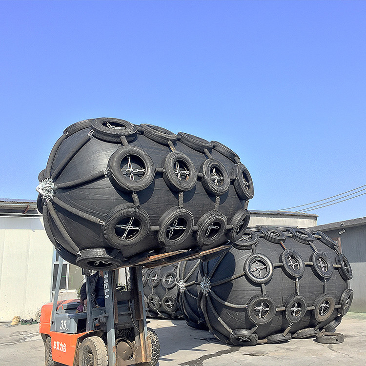 Boats Inflatable Rubber Fenders With Rubber Balls