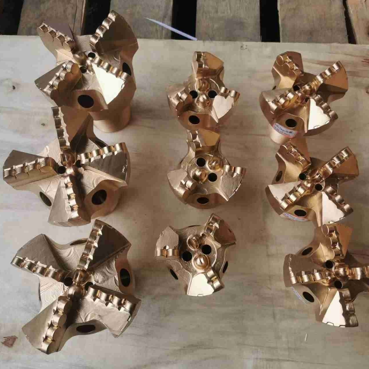 Mining Industry Pdc Drag Cutters 5 Wing 131mm Mining Machinery Parts