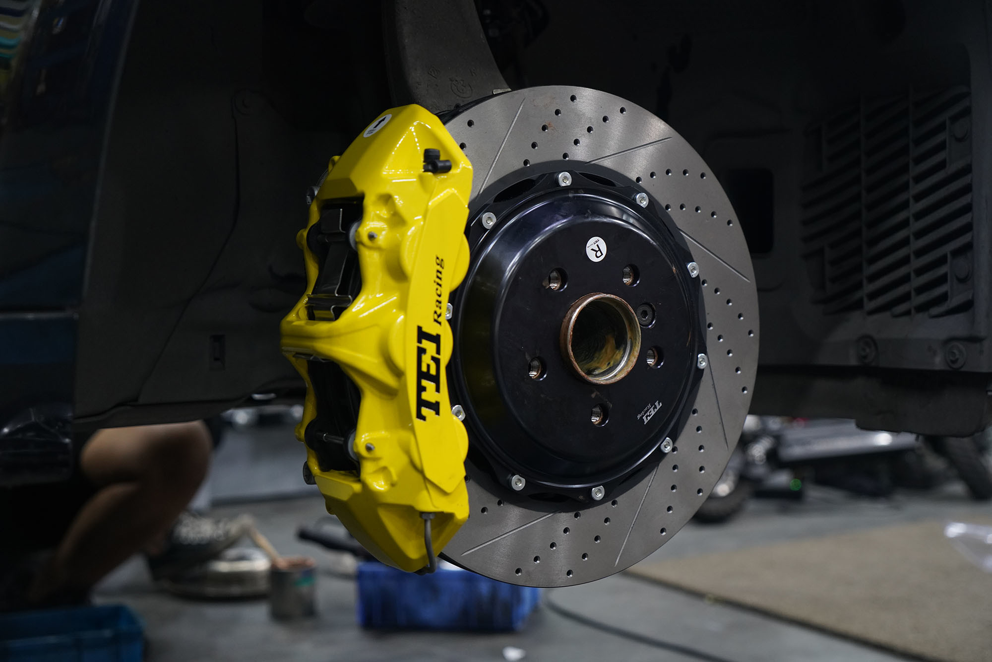 Big Brake Kits For BMW 3 Series E36 (1992-1998) Front BBK 18 Inch Wheel 355*32mm Drilled And Slotted Rotor