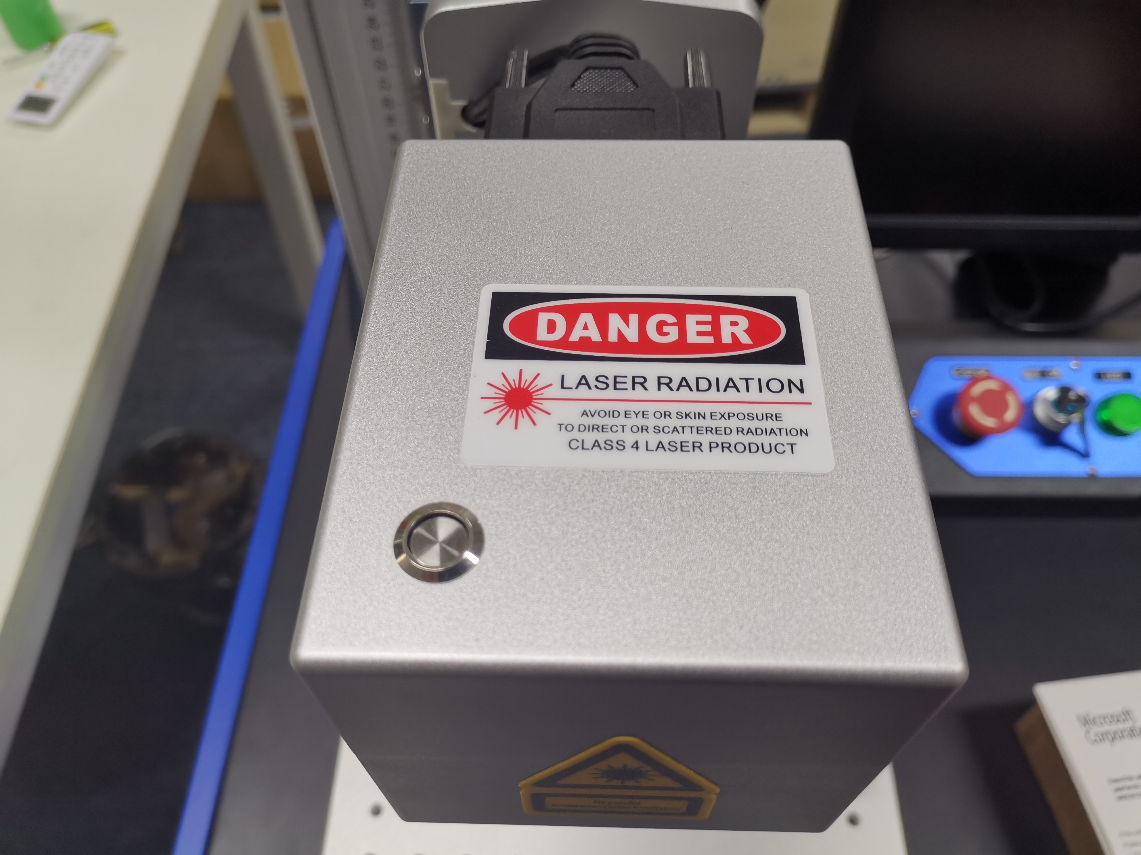 Metal 60khz 1064nm 20w Desktop Laser Marking Machine