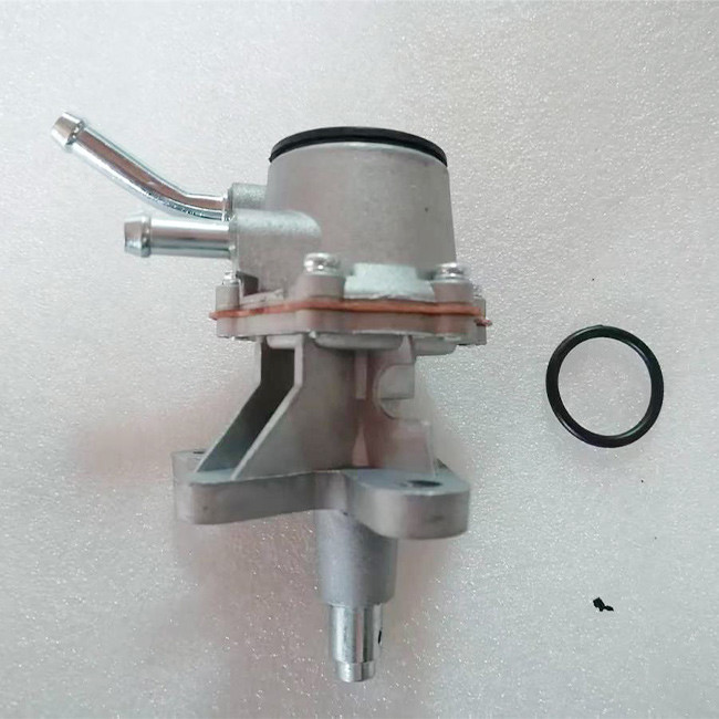 BF4L-1011F Engine Parts 6677830 Fuel pump