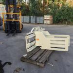 Black Color Forklift Truck Attachments Carbon Steel Rotating Bale Clamps