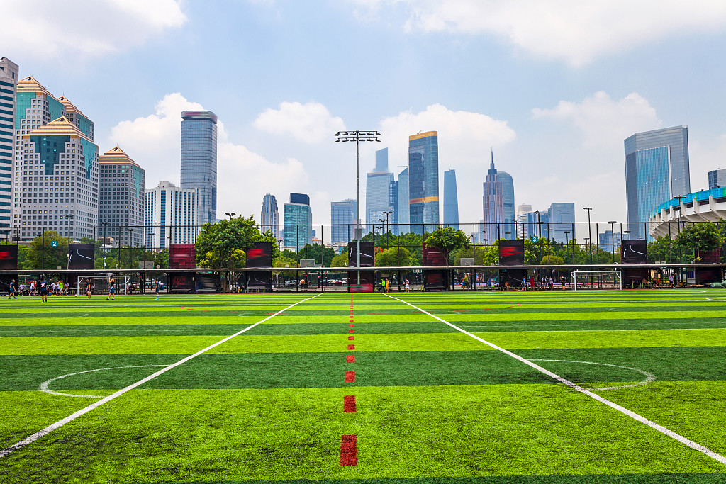 45mm Outdoor Fake Grass Customized Artificial Football Field Green 10000 Dtex