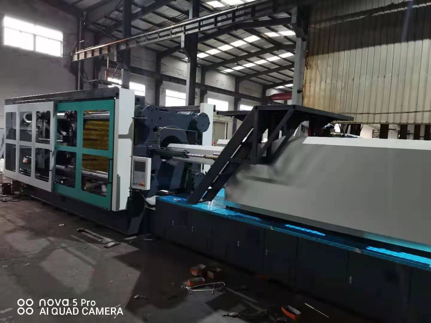 Durable Injection Molding Machine With Cooling System For Plastic Products