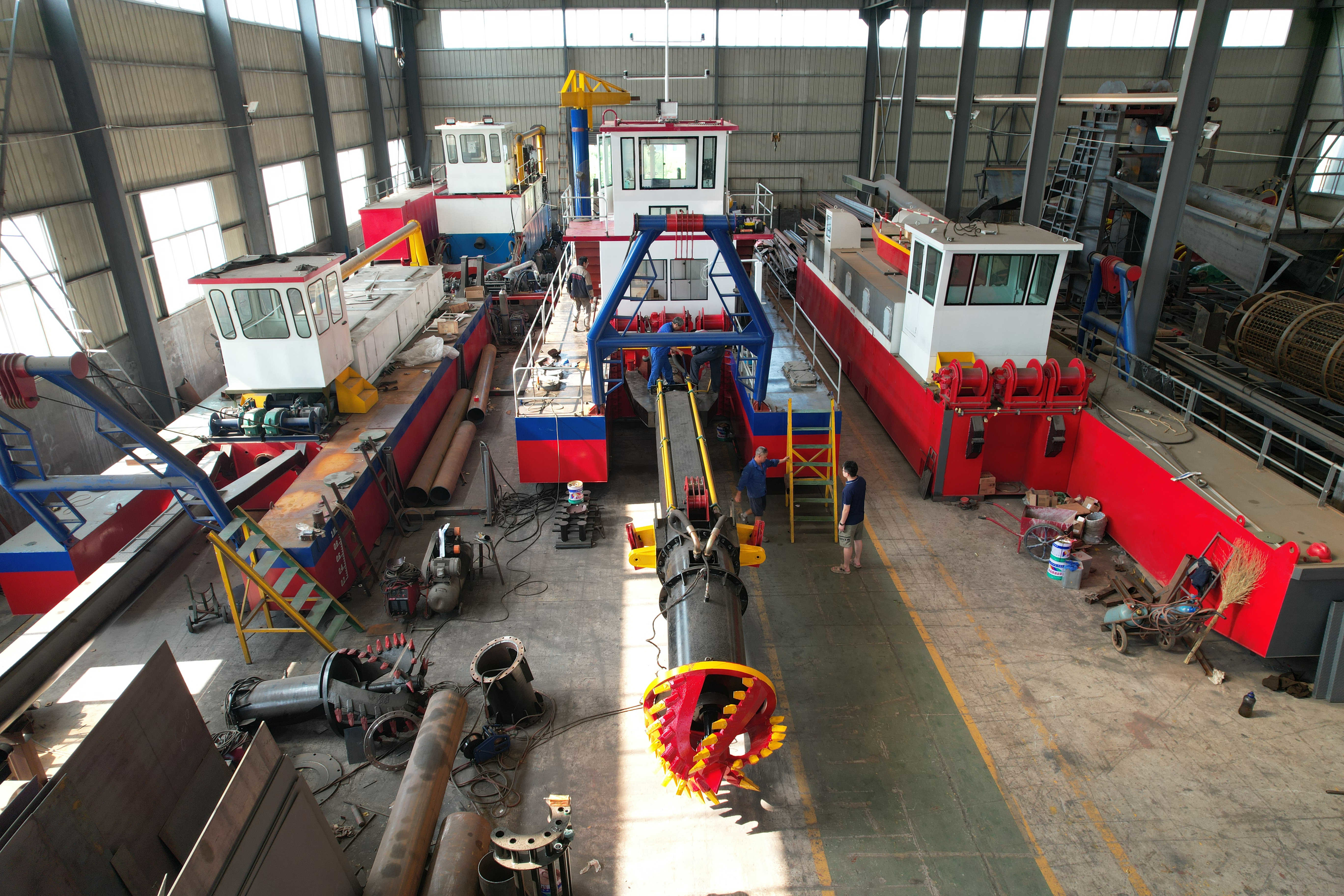 Up To 500 Tons Operating Weight River Dredger With Hydraulic Control System By Yongsheng