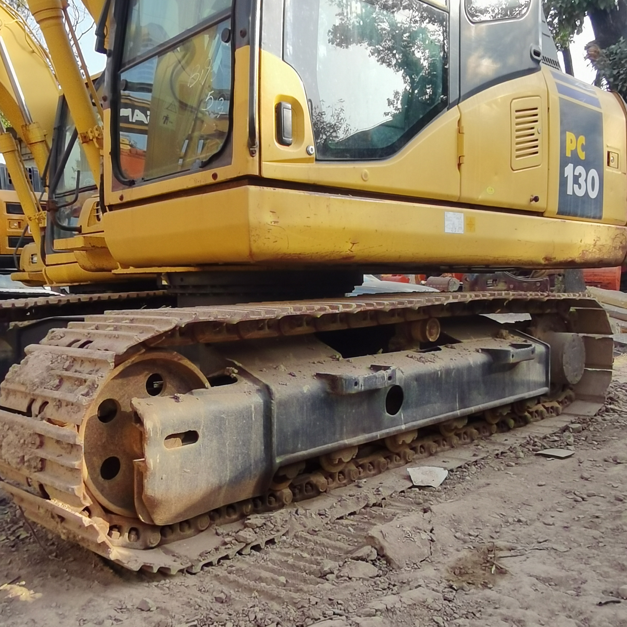 Original Color Used Komatsu PC130 Crawler Excavator for Construction Applications