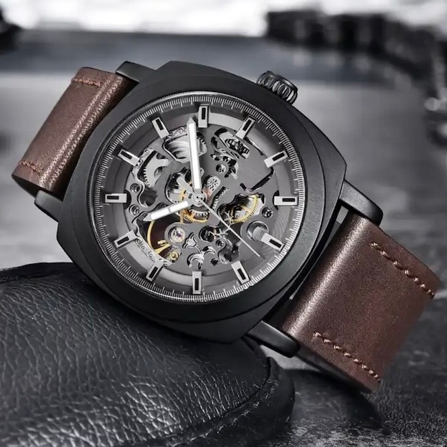 Skeleton Mechanical Waterproof Quartz Watch 45mm Dia Leather Strap Mens Watch