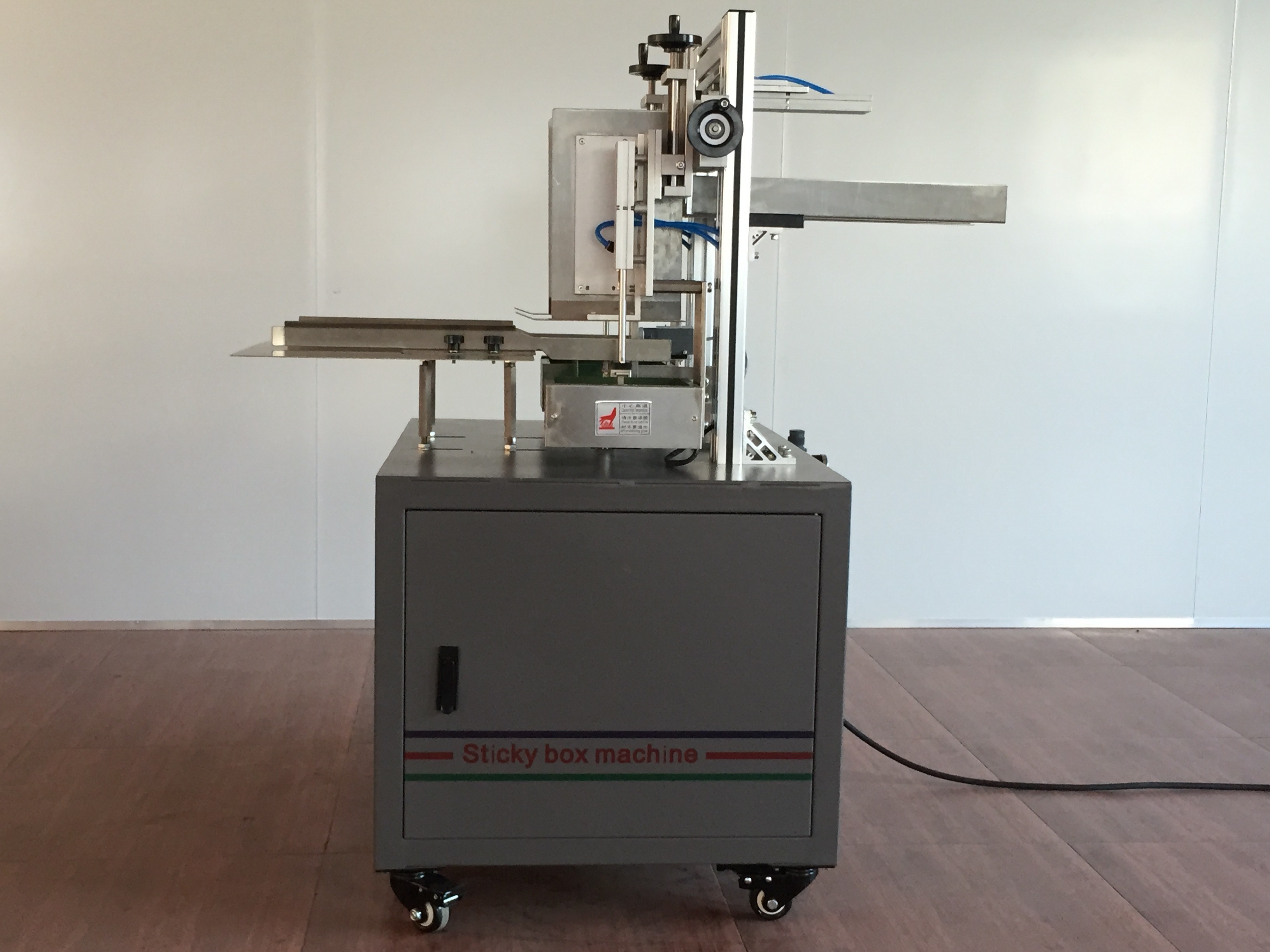 Semi Automatic Facial Tissue Carton Box Packing Machine 36-40boxes/min