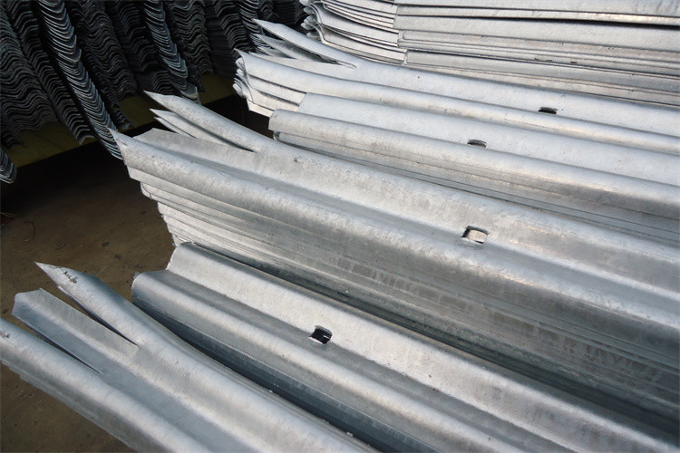 Factory Supply Hot Dip Galvanised Palisade Fence Easily Assembled For Steel Tower