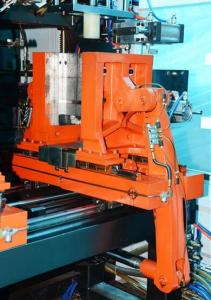 Quality Multi Layer Bottle Blow Molding Machine , Blow Molding Equipment Energy Saving wholesale