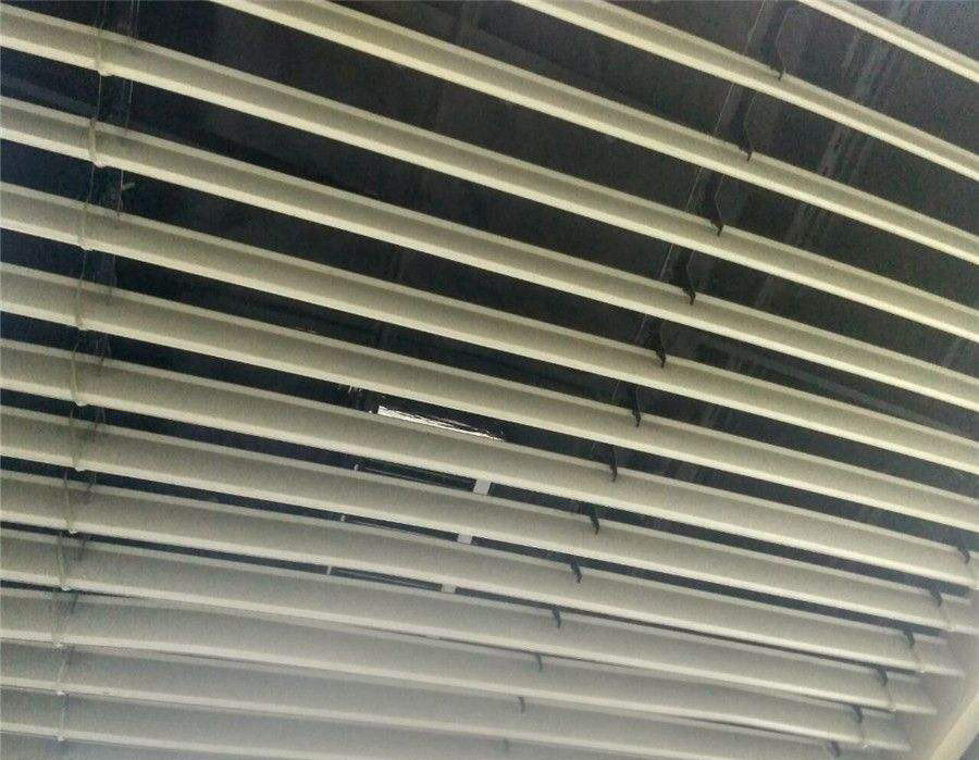 200x3000mm Aluminum Metal Ceiling B Screen 0.5mm Thickness