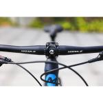 27.5 Inches Mountain Bike with Hydraulic Disc Braking System and Lightweight