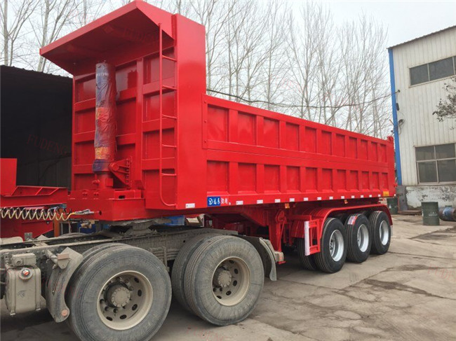 3 Axle Dump Trailer With Four Main Beam / Square Shape Semi Dump Truck