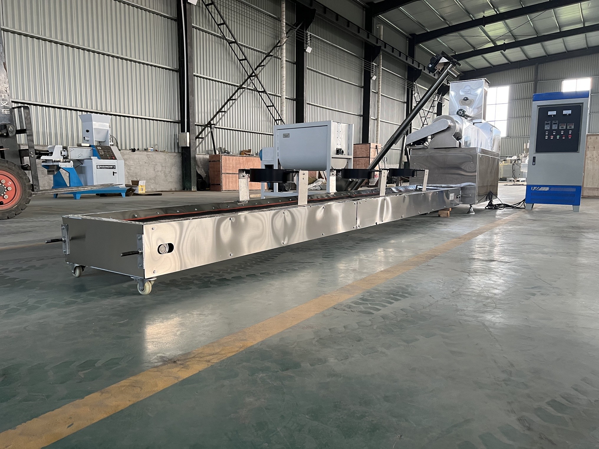 5.5kw Animal Feed Pellet Production Line Floating Fish Poultry Feed Production Line