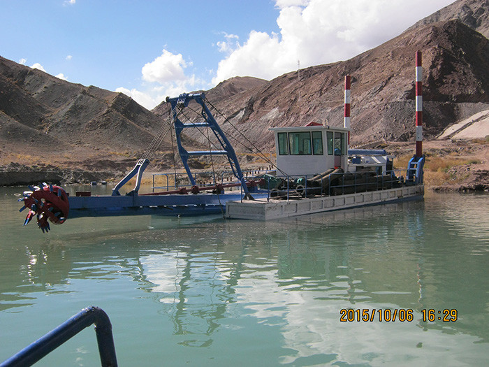 10 Inch Suction Dredge / Small Dredger Ship For Sand Dredging For River Dredging