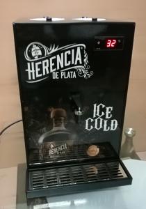 Quality Vodka / Ice Cold Whiskey Dispenser , Whiskey Shot Dispenser Black Color wholesale