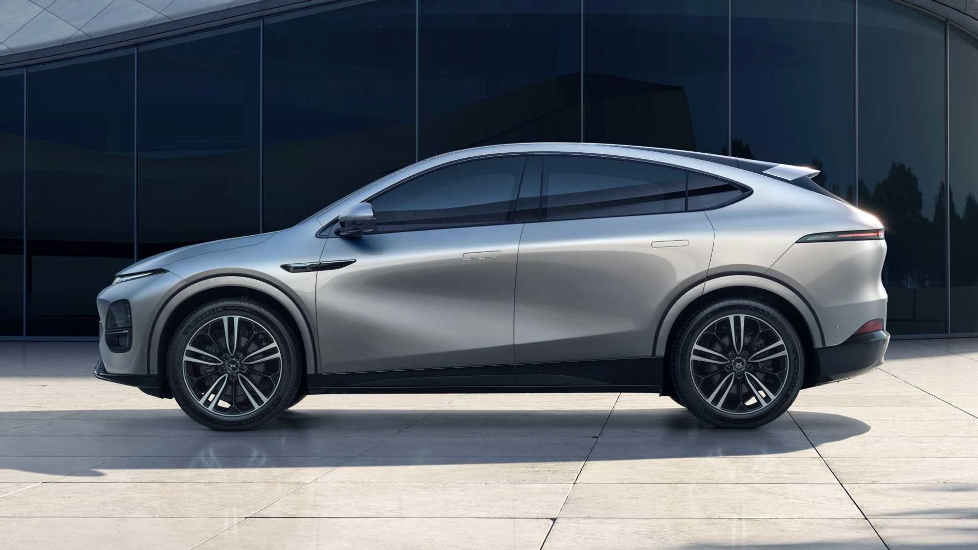 Xpeng G6 Electric Vehicle Mid Size Crossover SUV EV Electric Car Long Range 580km With 0.32h