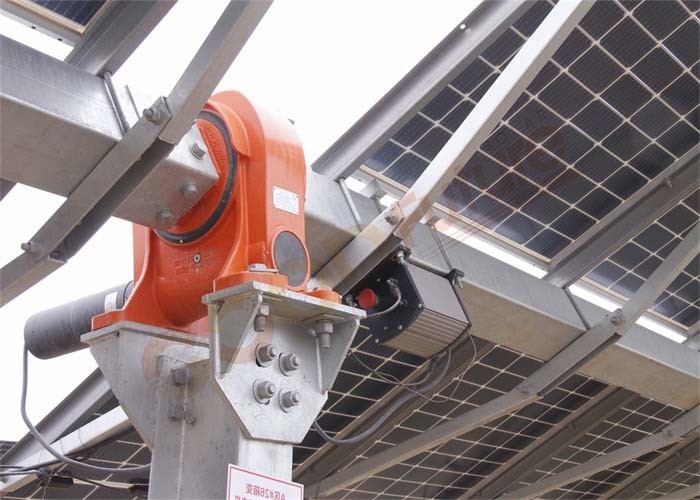 Low Maintenance 0.5kwh Ground Mount Solar Tracking System Backtracking