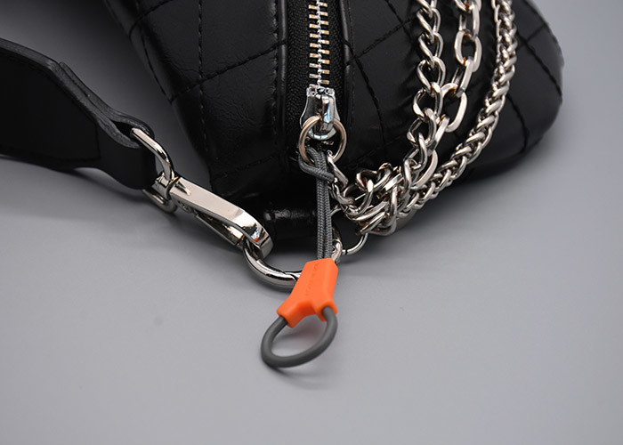 2 Colours Custom Logo Plastic Zipper Pull Polyester For Garments