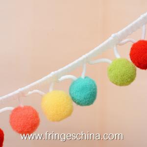 Quality Multicolored Wholesale Beautiful Trimmings Pom Pom Balls Tassels Fringes wholesale