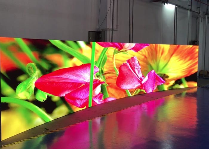 P4 Curved Flexible Led Display Screen 240x120mm For Advertising