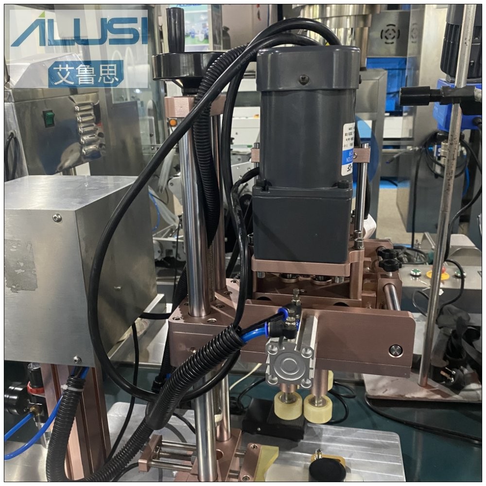 0.6MPa Cap Screwing Machine Mist Spray Capper Soda Water PET Bottles Liquid Vials Locking Machine