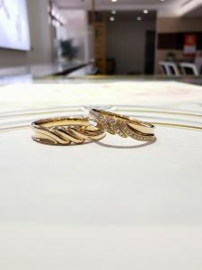 Quality Highly Polished Classic AU750 Anniversary Gold Rings For Couples wholesale