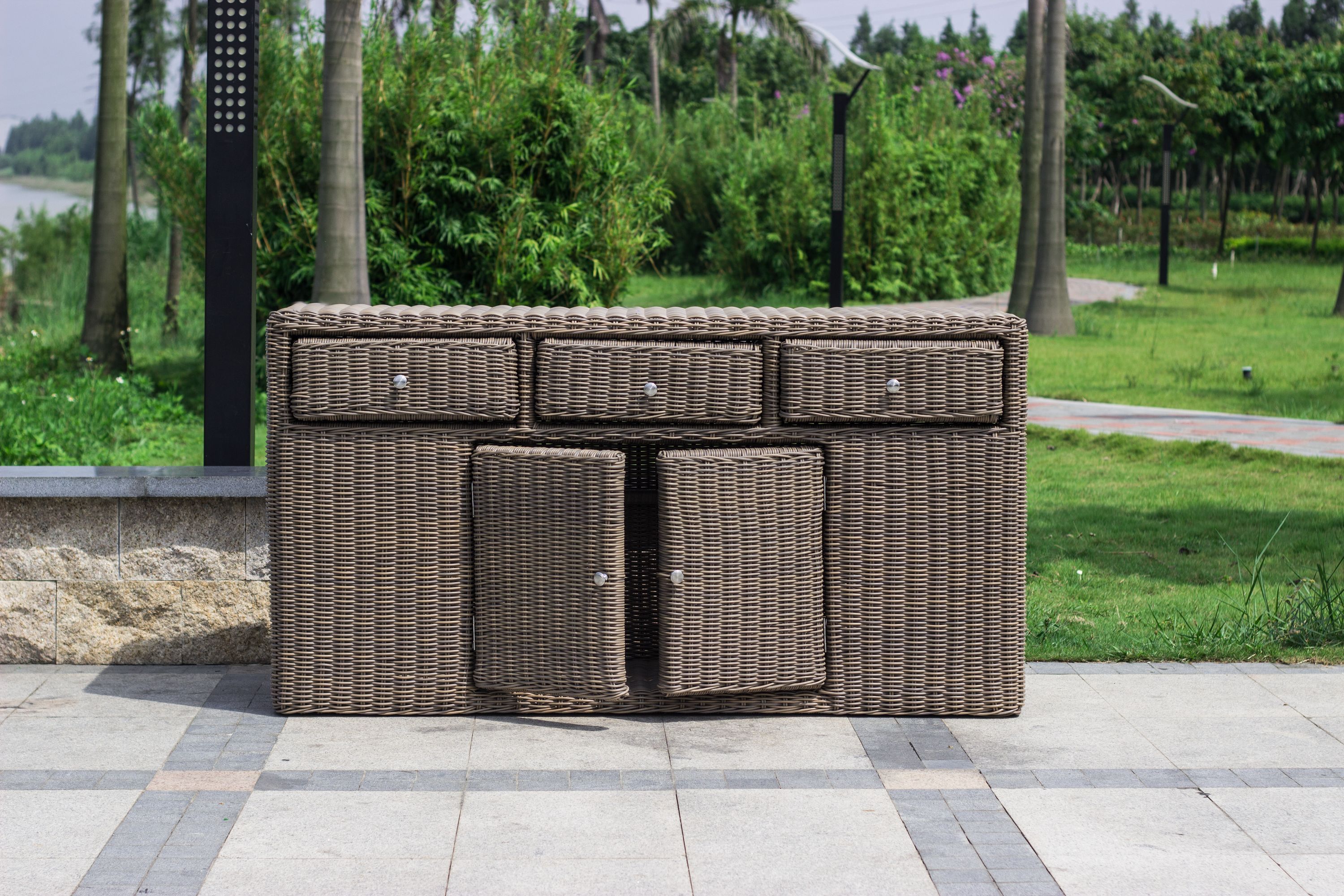 Classic Design Furniture 100% Handwoven Outdoor Tall Table and Chair Set with Waterproof/Sunproof/Durable Function