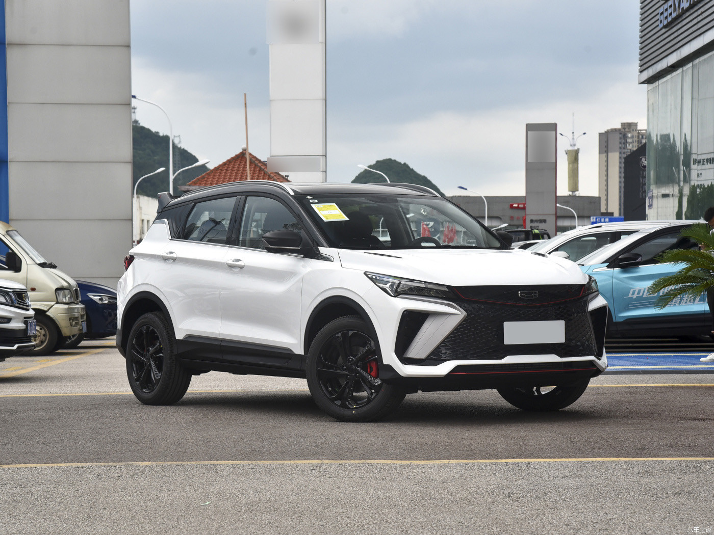 Luxury Smart Electric SUV Geely Auto SUV 4WD With Stylish Exterior Design