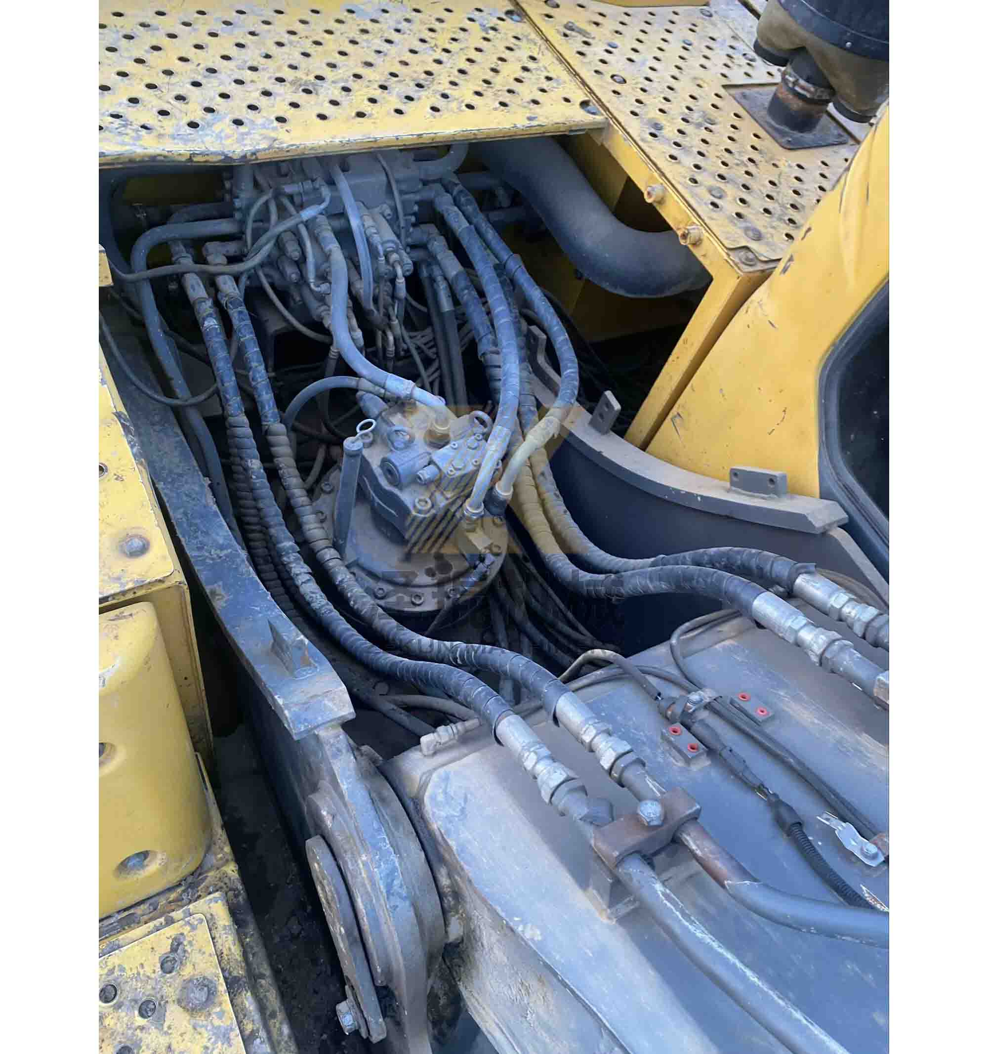 Low Hours Volvo EC240D Excavator 24900KG Weight 1.05-1.98m³ Bucket