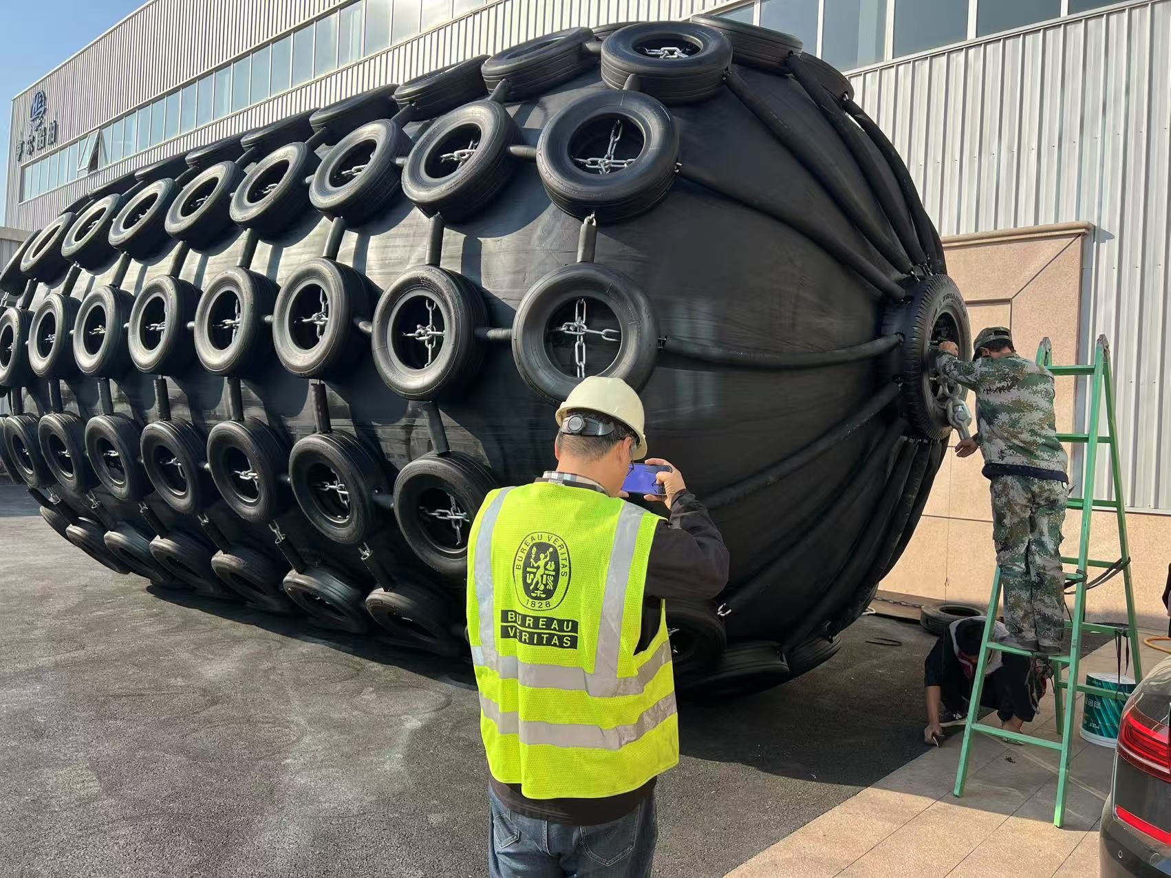 Customized 80Kpa Pressure Rubber Fenders for Marine Projects