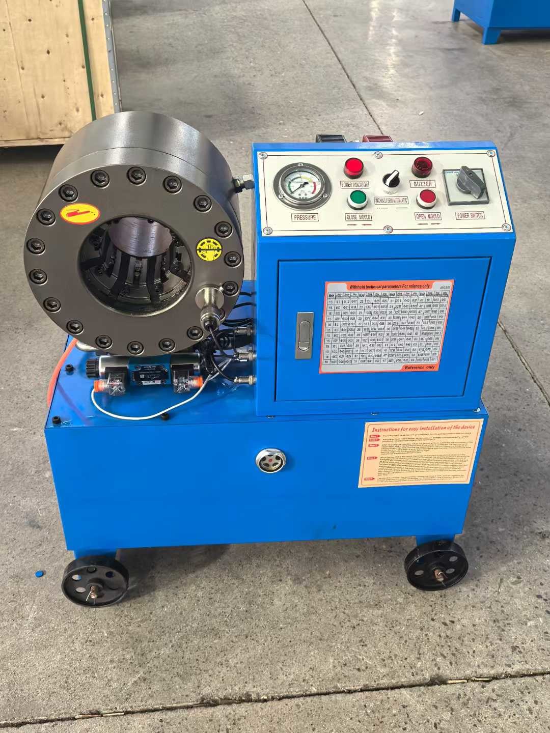 With 4 Wheels Forging Process One-Piece Without Welding Points One-Piece Formed Material High Hardness Wear Resistance Oil Pump Pressure Hose Crimping