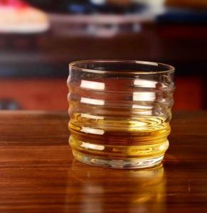 Quality Anti Skidding Handmade Whiskey Glass With Wave Pattern wholesale