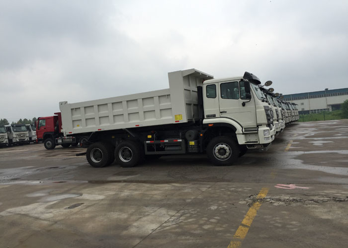 SINOTRUK HOHAN Heavy Duty Tipper Dump Truck ZZ3255N3846B1 For Mining industry