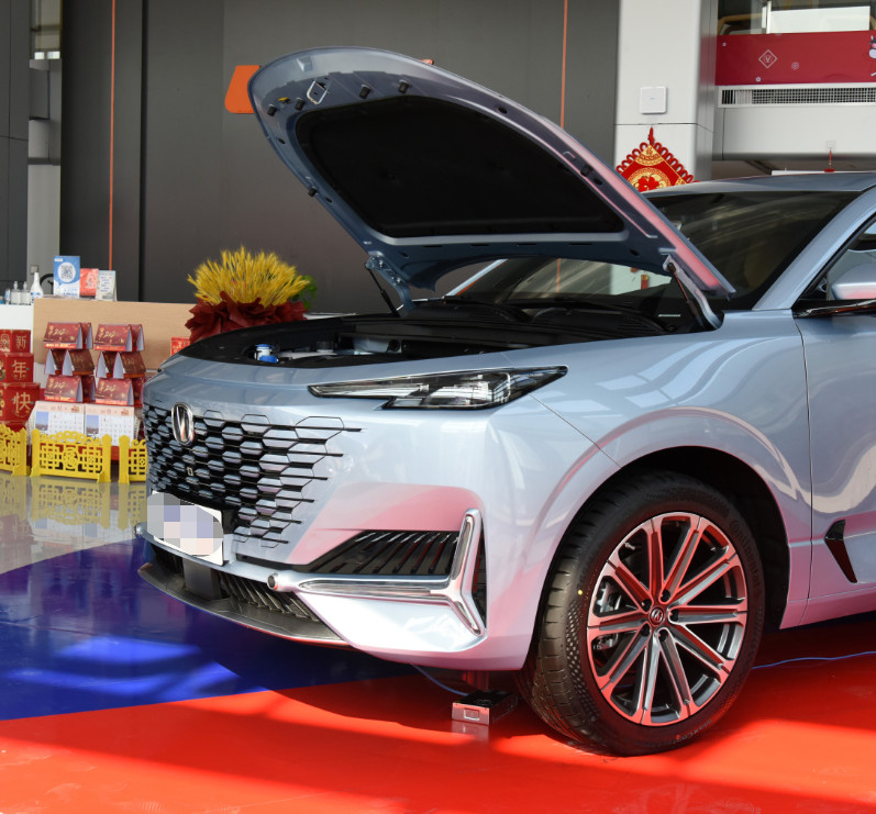 2023 Gasoline UNI-K 2.0T Two Wheel Yueling Version New and Used 5 Seats SUV