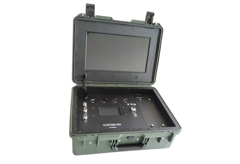 Professional Outdoor 17 Inch 4 Channels COFDM HD Video Transmitter Receiver