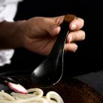 Contemporary Plain Black Ceramic Soup Spoon A Grade Porcelain Soup Spoon