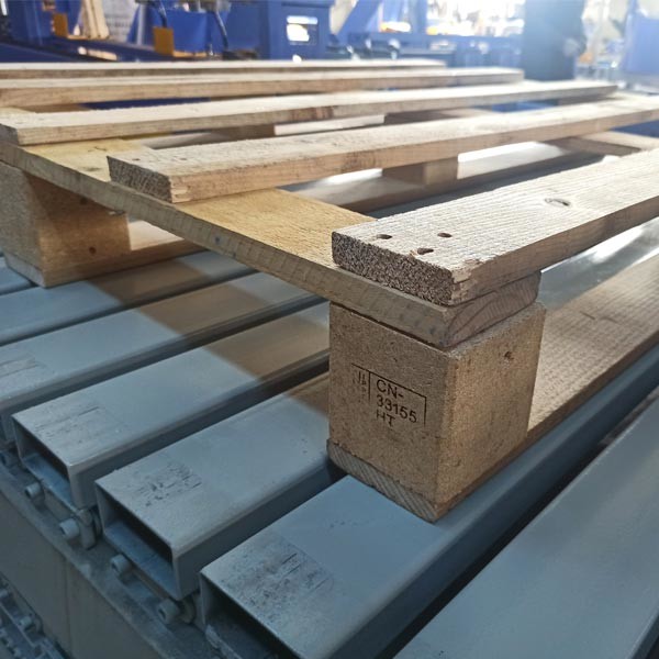 Euro Wood Block Pallet Nailing Machine For Wood Pallet In Italy