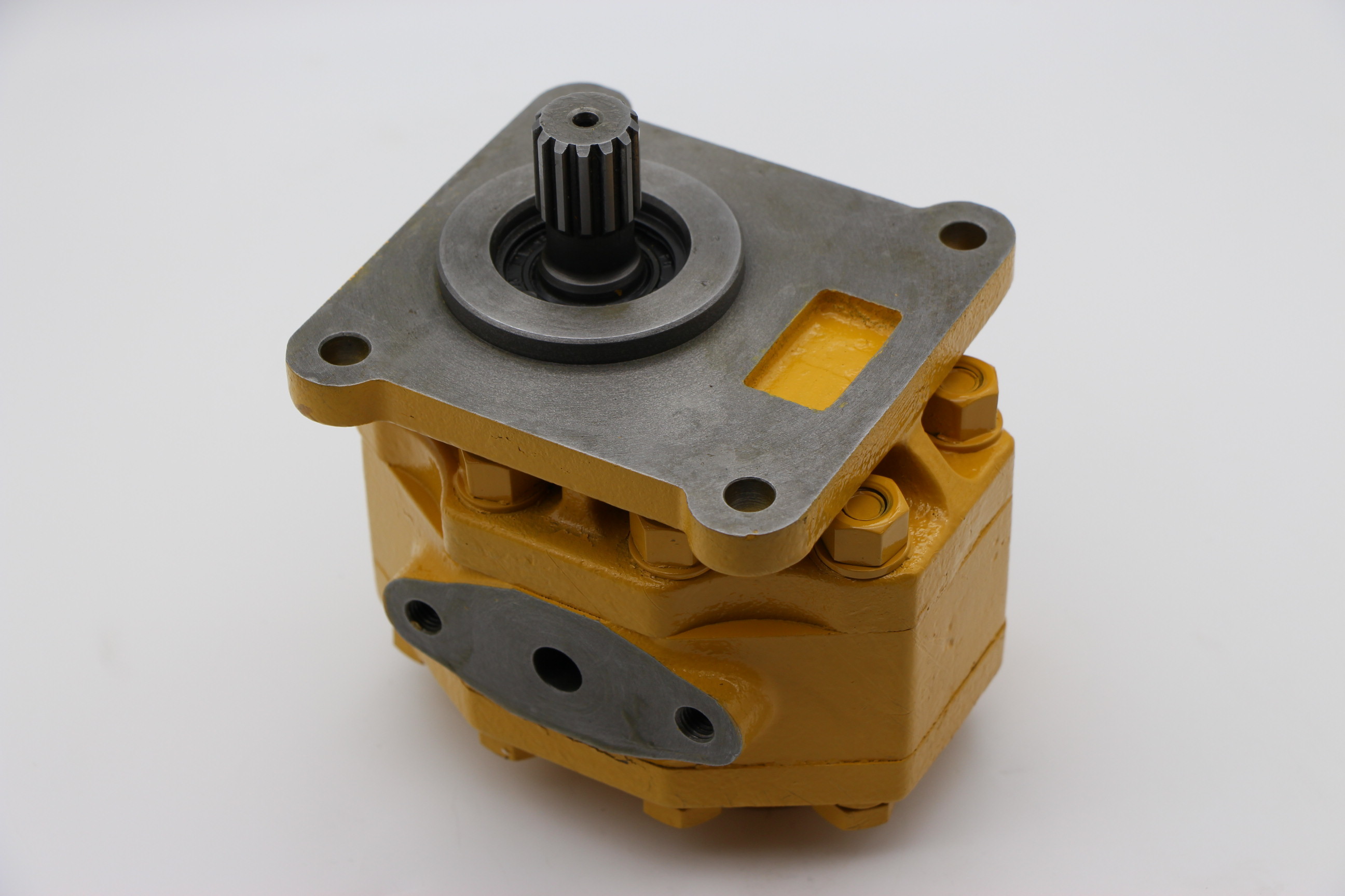 16T-75-24000 hydraulic pump for SD22 SD23 SD16 bolldozer part