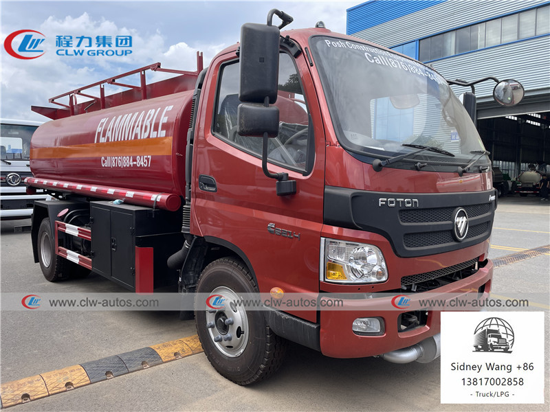 Foton Aumark 4x2 8000L fuel delivery tank truck