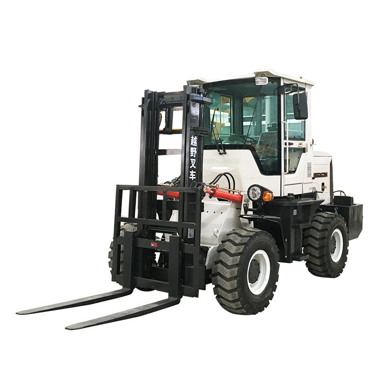 Small Port Handling Equipments , 4wd 3 To 5 Ton Off - Road Hydraulic Forklift Truck Diesel Machines