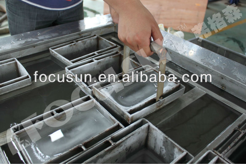 Industrial Brine Tank Small Block Ice Machine 1 Ton For Fish Cooling