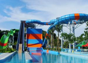 Quality Four Person Huge Water Slide Corrosion Resistance Benzene Type Gel Coat Surface wholesale