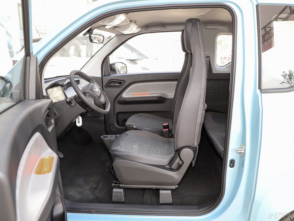 3-door 4-seater hatchback Hongguang MINIEV2022 Free Lithium Iron Phosphate high speed new energy electric
