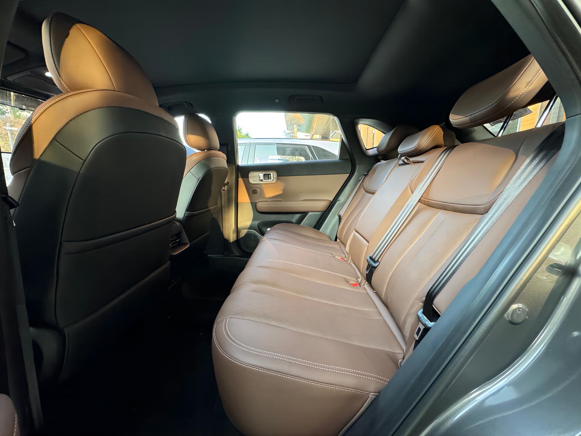 Charging Time 0.5 Hour Wuling XingguangS Long Range Electric Car SUV 2024