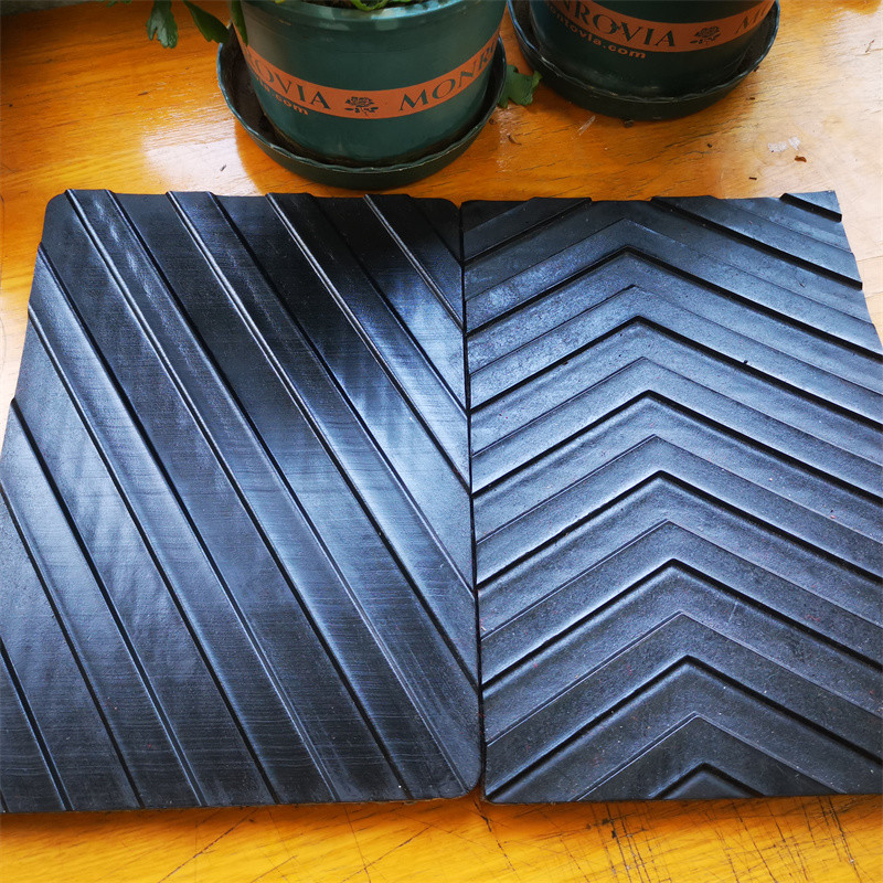 Customizable Patterned Rubber Solid Woven Chevron Conveyor Belt